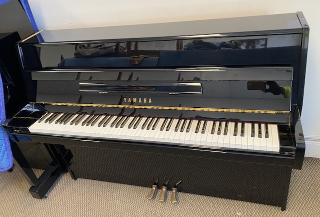 Yamaha M1E Console Piano