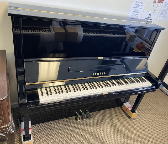 1986 Yamaha U3 Studio Upright Piano