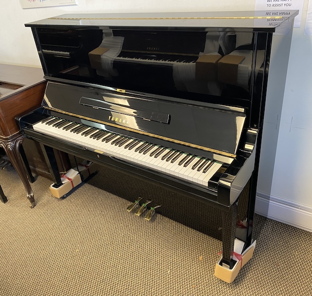 1986 Yamaha U3 Studio Upright Piano